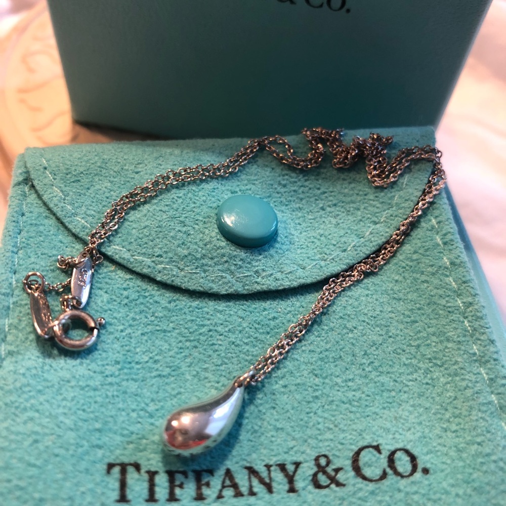 Elsa Peretti Tiffany & Co. Teardrop Pendant